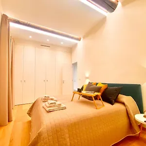  Appartement Stunning Apt San Lorenzo 19, Rolli Palace Unesco - Overlooking The Cathedral - Free Private Parking-